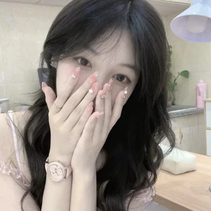 艾曼妞与罗丽妲